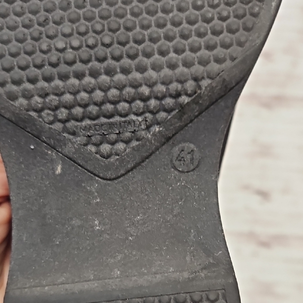 Steve Madden Black Platform Slides - Picture 7 of 8